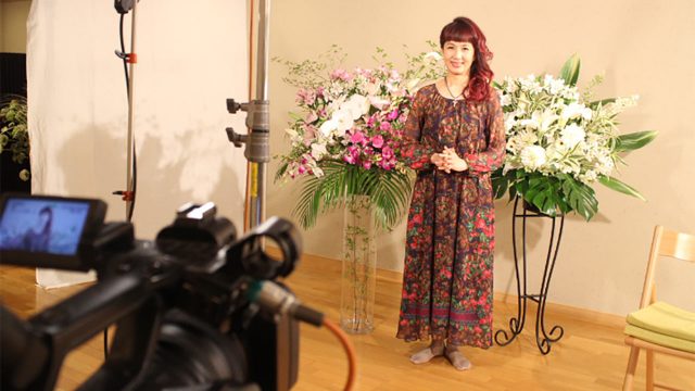 OLさんがカフェでお茶するとき、あなたは気づきあり子さん?気づきなし子さん? OLさんがカフェでお茶するとき、あなたは気づきあり子さん?気づきなし子さん?