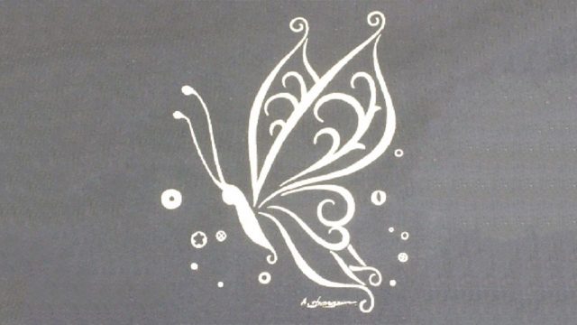国産ならではのクオリティと美が結実した「黄金の蝶Tシャツ」で美的スタイル! 国産ならではのクオリティと美が結実した「黄金の蝶Tシャツ」で美的スタイル!