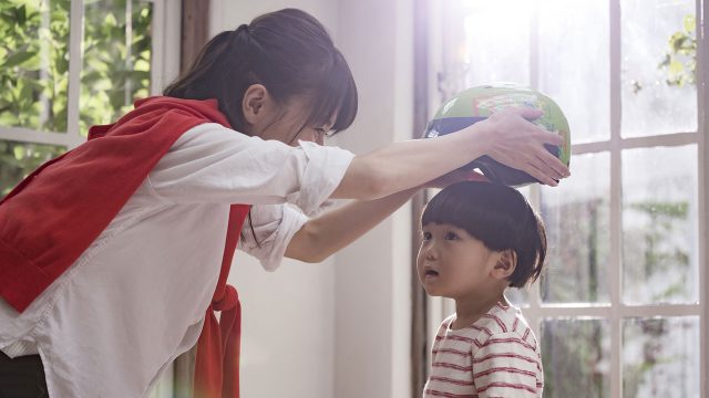 太陽フレア光を浴びないように午後3時~明日明方まで建物の中に籠りましょう! 太陽フレア光を浴びないように午後3時~明日明方まで建物の中に籠りましょう!